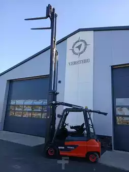 Sähkö - 4 pyör 2015  Linde E30-01 (9)