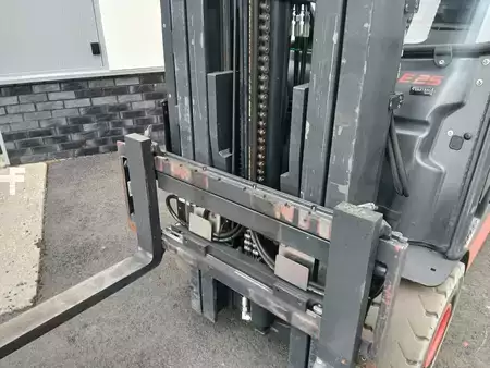 Elektryczne 3-kołowe 2018  Linde E25HL-01/600 (13)