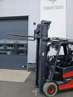 Elektryczne 3-kołowe 2018  Linde E25HL-01/600 (3)
