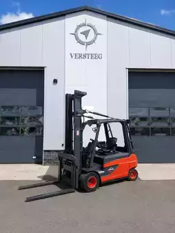 Eléctrico - 3 rodas 2016  Linde E35L-01 (1)