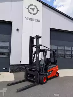 Eléctrico - 3 rodas 2016  Linde E35L-01 (2)