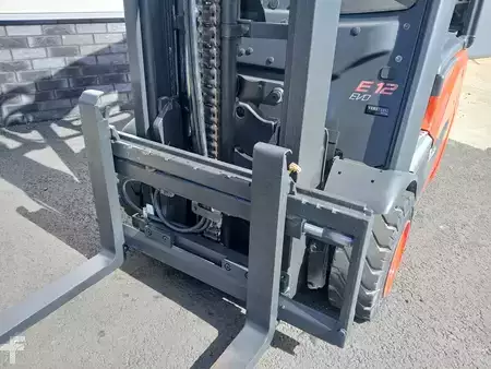 Eléctrico - 3 rodas 2018  Linde E12-02 (9)