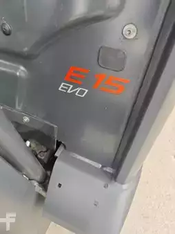 Elektryczne 3-kołowe 2020  Linde e15 (2)