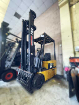 Elektro 3 Rad 1999  Yale ERP 16 ATF V2380 (1)