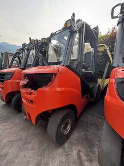 Carretilla elevadora diésel 2018  Linde H25D-02/600 (2)