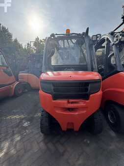 Carretilla elevadora diésel 2016  Linde H25D-02/600 (1)