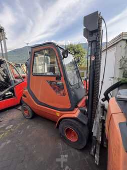 Carretilla elevadora diésel - Linde H30 (4)