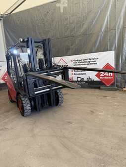 Treibgasstapler 2018  Linde H40T-02  (16)