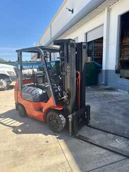 Propane Forklifts 2003  Toyota 7FGCU25 (2)