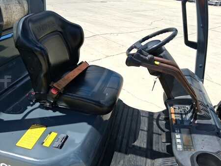 Carretilla elevadora GLP 2020  Toyota 8FGCU30 (3)