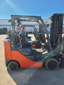 Carretilla elevadora GLP 2017  Toyota 8FGCU25 (1)