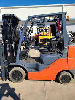 Carretilla elevadora GLP 2017  Toyota 8FGCU25 (2)