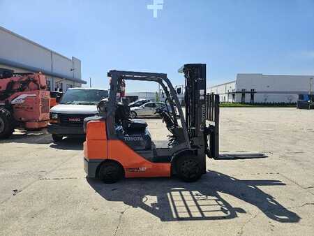 Propane Forklifts 2019  Toyota 8FGCU32 (1)
