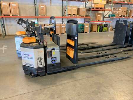 Electric Pallet Jacks 2017  Crown PC4500-80 (1)