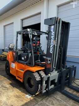Propane Forklifts 2024  Doosan G70S-7 (1)