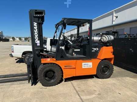 Propane Forklifts 2024  Doosan G70S-7 (3)