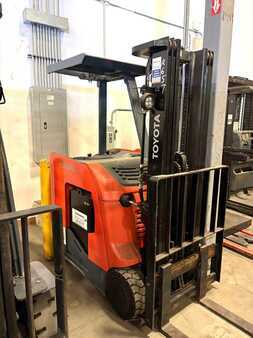 Stackers stand-on 2017  Toyota 8BNCU18 (1)