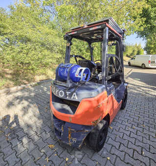 LPG heftrucks 2021  Toyota 02-8FGF25 (2)