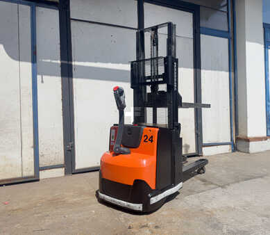 Stapelaars 2018  Toyota SWE200D (3)