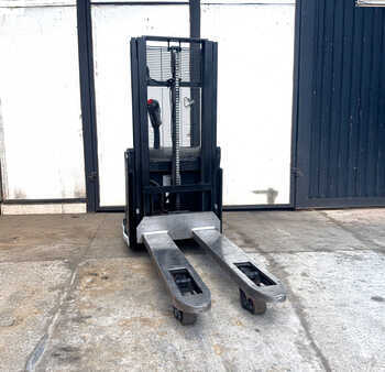 Stapelaars 2018  Toyota SWE200D (5)