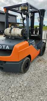 Propane Forklifts 2021  Toyota 8FGU32 (3)