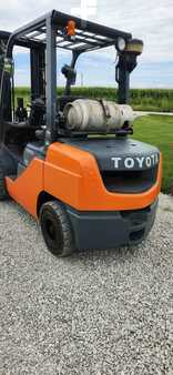 Propane Forklifts 2021  Toyota 8FGU32 (2)