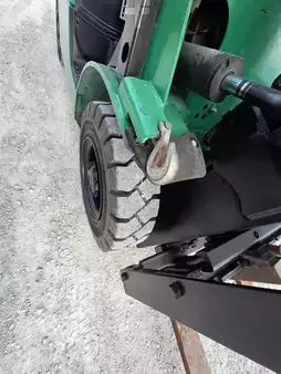 Propane Forklifts 2016  Mitsubishi FG25N (5)