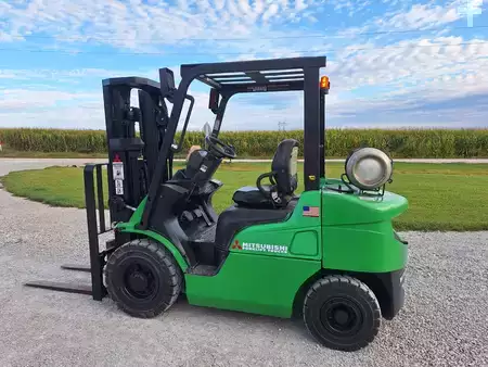Propane Forklifts 2016  Mitsubishi FG25N (8)