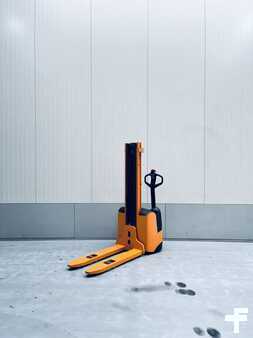 Wózek wysokiego podnoszenia 2001  Still EGV 10 (2)