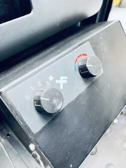 Elektro 4 Rad 2009  Jungheinrich EFG 430 (7)