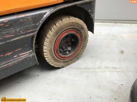 Tahač 2008  Still R 06 (5)