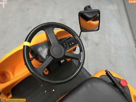 Tahač 2008  Still R 06 (6)