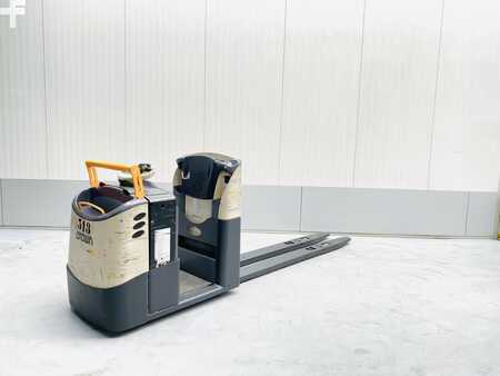 Horizontal-Kommissionierer 2012  Crown GPC 3040 (4)