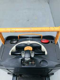 Horizontal-Kommissionierer 2012  Crown GPC 3040 (5)