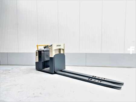 Horizontal-Kommissionierer 2010  Crown GPC 3040 (2)