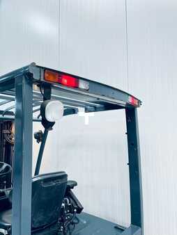 Carrelli elettrici 4 ruote 2013  Toyota 8FBMT25 (10)