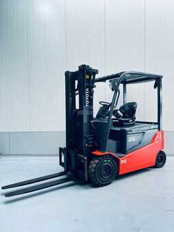 Carrelli elettrici 4 ruote 2013  Toyota 8FBMT25 (6)