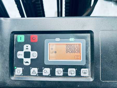 Elektro čtyřkolový VZV 2013  Toyota 8FBMT25 (9)