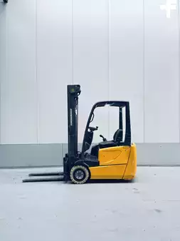 Eléctrica de 3 ruedas 1999  Jungheinrich EFG-DF 13 (1)