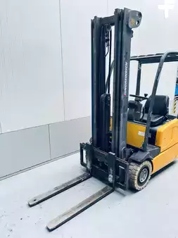 Eléctrica de 3 ruedas 1999  Jungheinrich EFG-DF 13 (2)