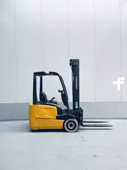 Eléctrica de 3 ruedas 1999  Jungheinrich EFG-DF 13 (4)