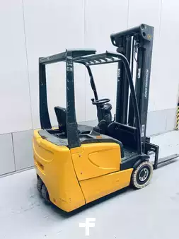 Eléctrica de 3 ruedas 1999  Jungheinrich EFG-DF 13 (6)