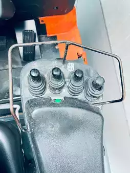 Elektryczne 4-kołowe 2003  Toyota 7 FBMF (13)