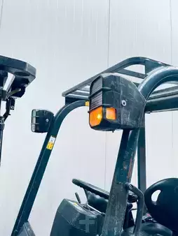 Elektryczne 4-kołowe 2003  Toyota 7 FBMF (8)