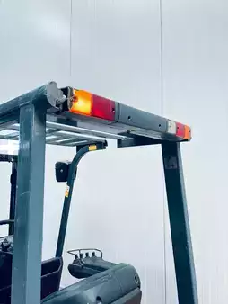 Elektryczne 4-kołowe 2003  Toyota 7 FBMF (9)