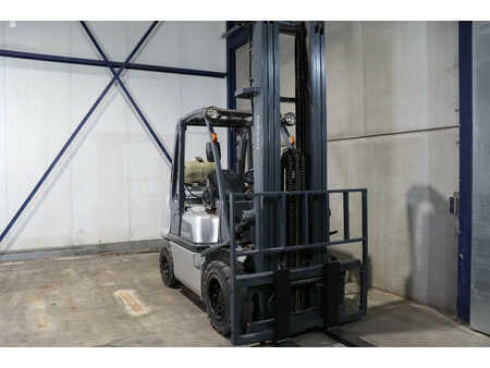 LPG VZV 2011  Nissan A30LQ (2)