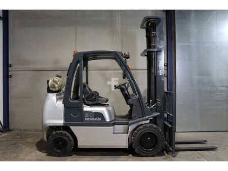 LPG VZV 2011  Nissan A30LQ (3)