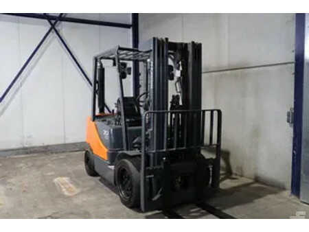 Dieseltrukki 2012  Doosan D30S-5 (2)