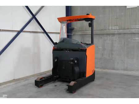 Retraky 2017  Toyota RRE160H (2)