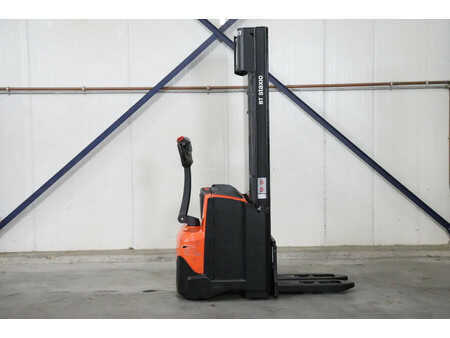 Stacker pedestre 2016  Toyota SWE120 (3)